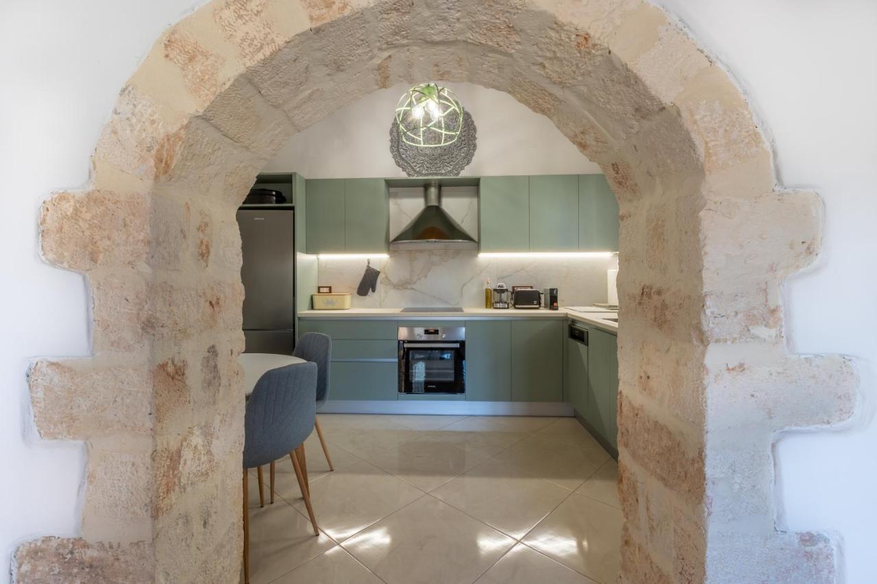 Wood And Stone Apartment Tsikalaria  Exterior photo