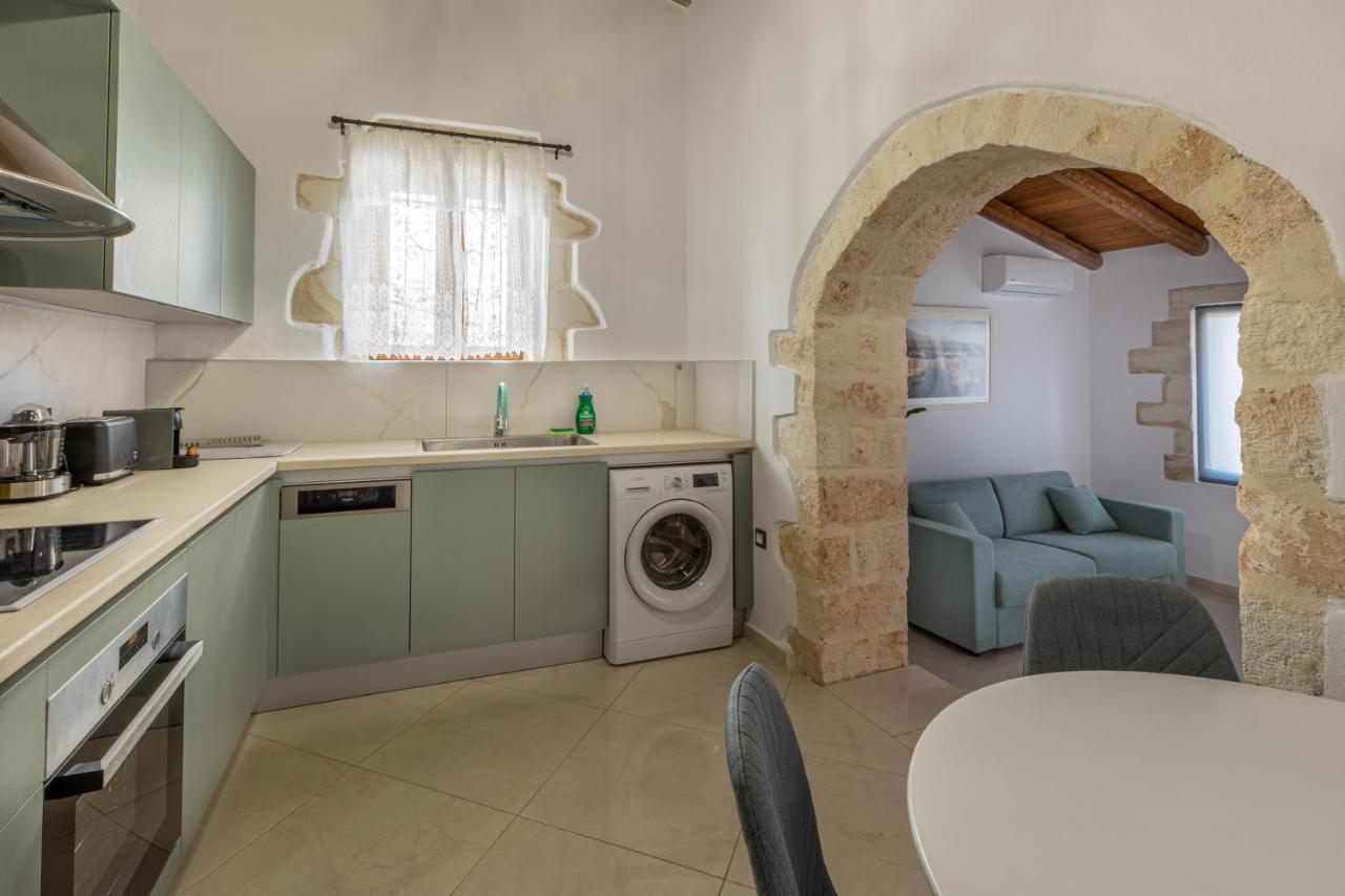 Wood And Stone Apartment Tsikalaria  Exterior photo